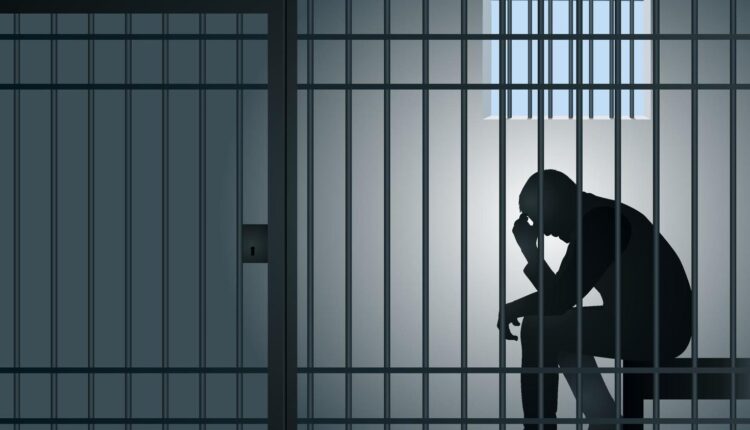 Condamnarea definitivă a unui polițist pentru luare de mită și divulgare de informații confidențiale