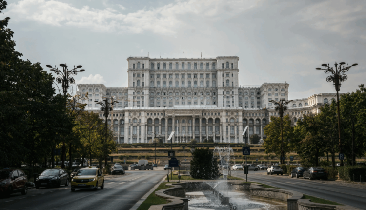 Parlamentul interzice indemnizațiile de chirie pentru senatorii și deputații cu imobile în București