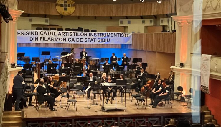 Tensiunile de la Filarmonica Sibiu cresc din cauza subfinanțării și reorganizării propuse