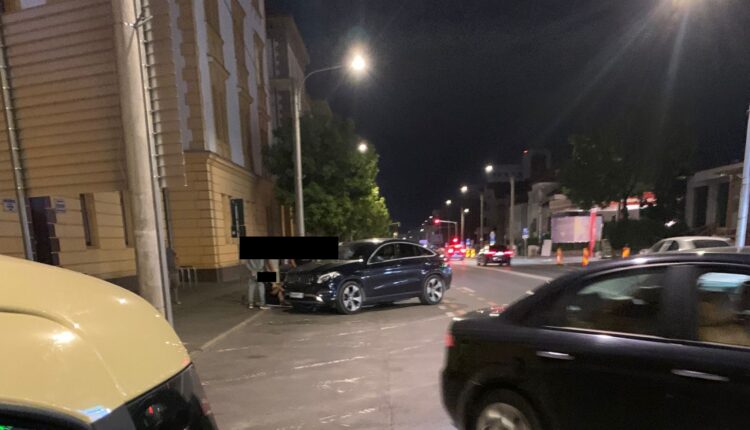 Tentativa de omor de la Tălmaciu, șoferul care a lovit doi tineri dus la audieri