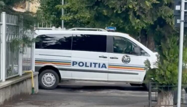 Bărbat din Ludoș, sub control judiciar după agresiunea unui tânăr pe stradă