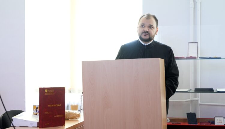 Părintele Daniel Hlodec a primit titlul de doctor în Teologie la Universitatea „Lucian Blaga”