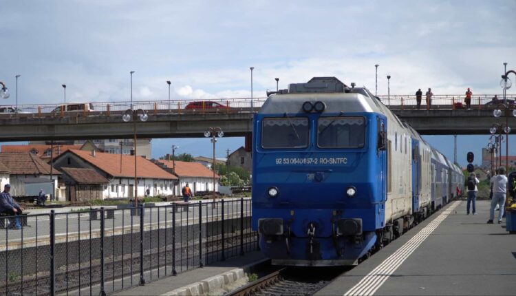 Pasagerii din Sibiu, afectați de lucrările CFR, trenuri anulate și transferuri cu autobuze