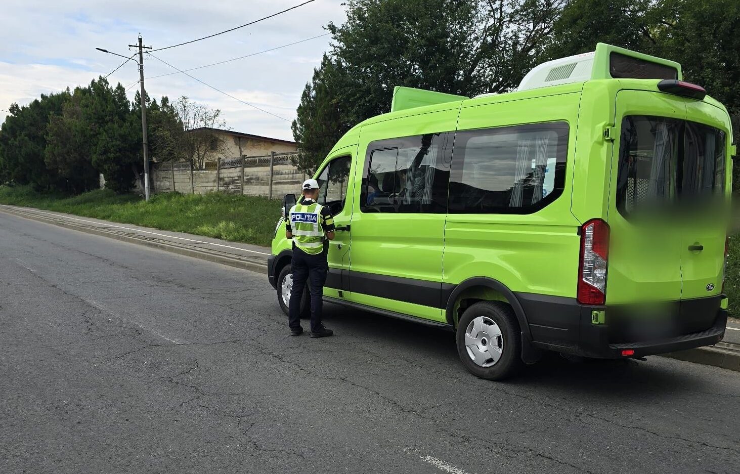 Poliția a verificat microbuzele școlare din Sibiu, cu un șofer sancționat