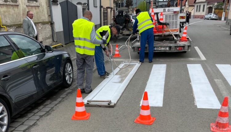 Restricții de circulație pe drumuri naționale din Brașov și Sibiu din cauza lucrărilor rutiere