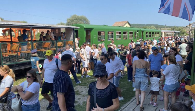 Ultimele curse ale mocăniței de pe Valea Hârtibaciului cu preț special la bilete