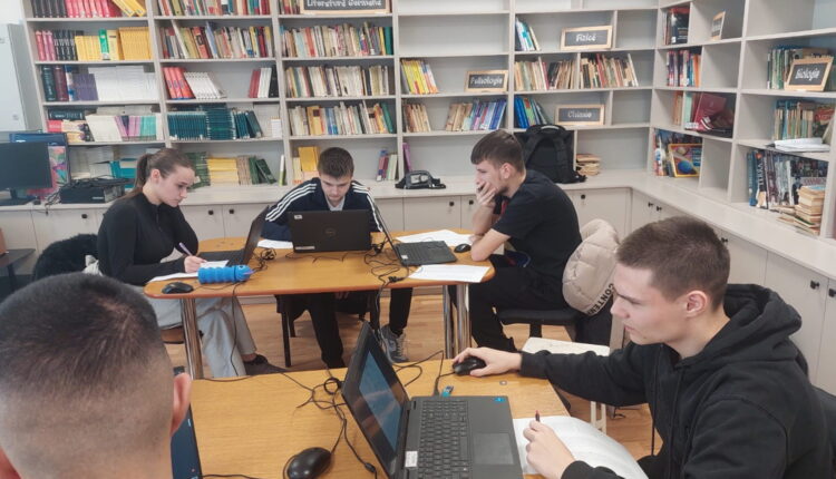 Elevii din Sibiu obțin 23 de premii la etapa națională a concursului de geografie