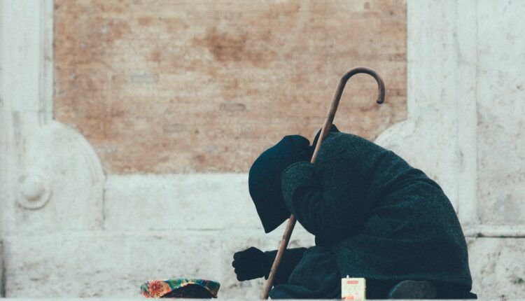 Sibieni prinși la cerșit în Cluj, amenzi colosale pentru o femeie din Gura Râului