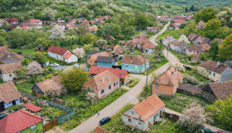 Urmărire într-un sat din Sibiu, un tânăr a fugit de polițiști