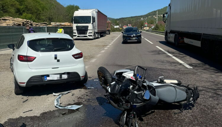 Accident pe Valea Oltului: motociclist rănit, alte două persoane la spital