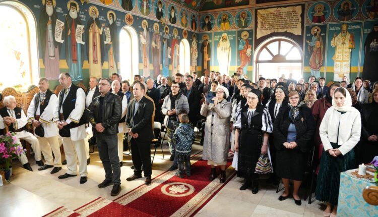 Hirotonire la Schitul din Veștem în zi de mare sărbătoare cu Mitropolitul Ardealului