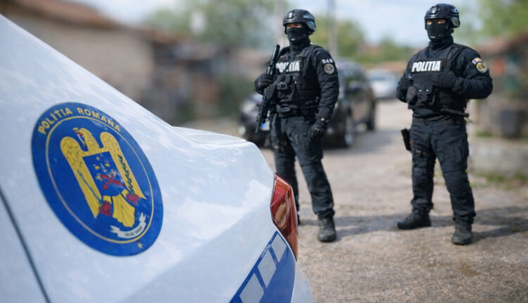 Patru bărbați reținuți după ce au agresat un localnic la Șeica Mare