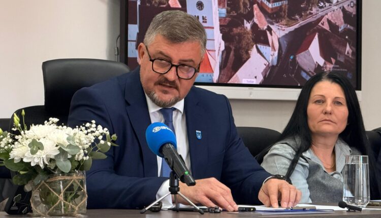 Primarul din Cisnădie explică prezența DIICOT în instituție după un conflict intern