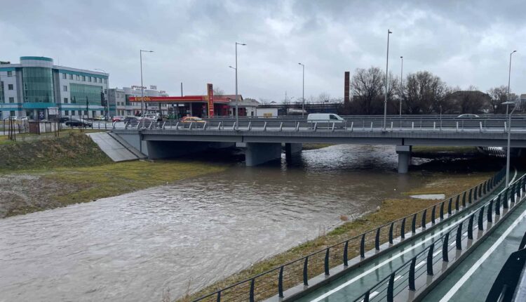 Atenționări cod galben de inundații în Sibiu și alte 12 județe