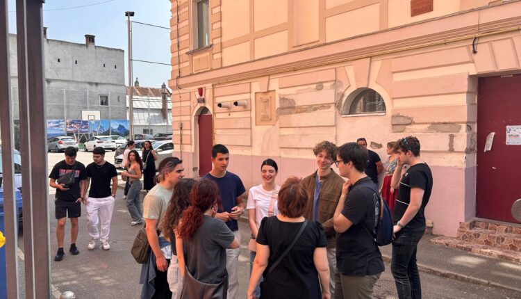 Ce trebuie să conțină dosarul de înscriere la liceu în județul Sibiu
