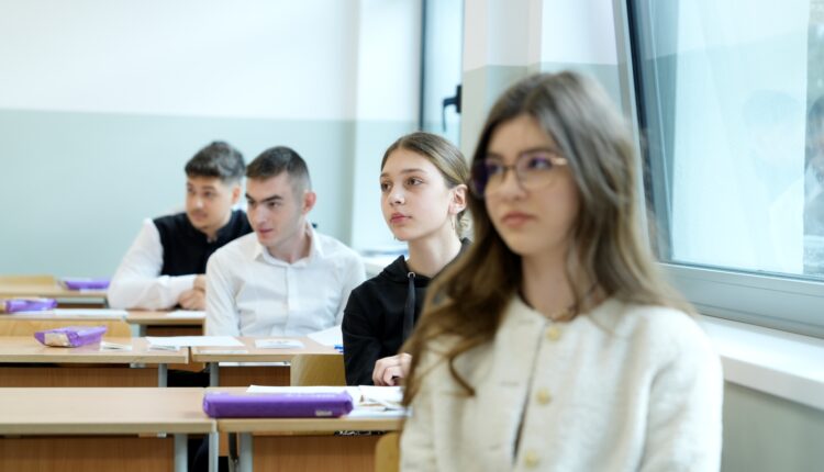 Parlamentarii PSD propun o nouă disciplină obligatorie în învățământul preuniversitar