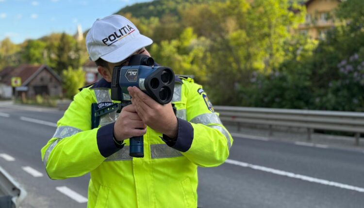 Razii de amploare în Sibiu de 1 Mai: 30 de permise reținute și 2.000 de mașini verificate