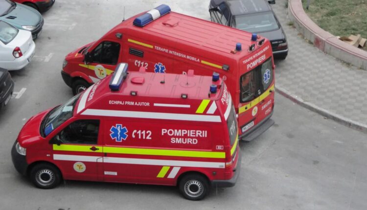 Accident cu 3 mașini la Sibiu, o femeie însărcinată și un copil răniți