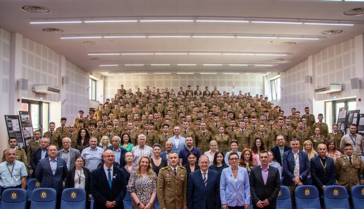Moment special la AFT Sibiu cu gl.lt. dr. ing. Dumitru-Dorin Prunariu întâlnind studenții