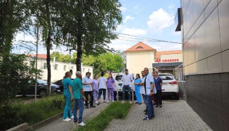 Protest spontan la Serviciul Județean de Medicină Legală Sibiu împotriva reducerii sporurilor salariale